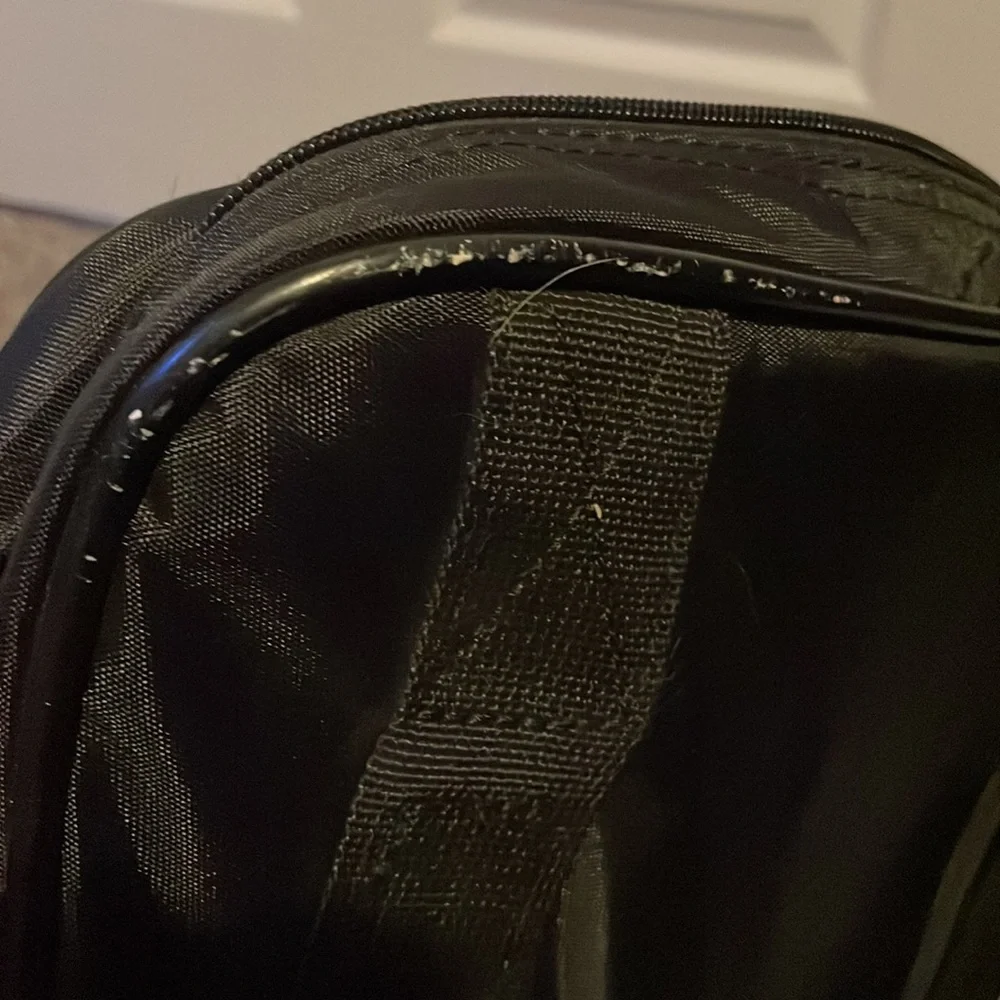 Dell black 3 pocket computer bag.